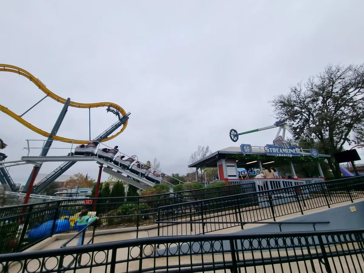 BATGIRL™: Coaster Chase