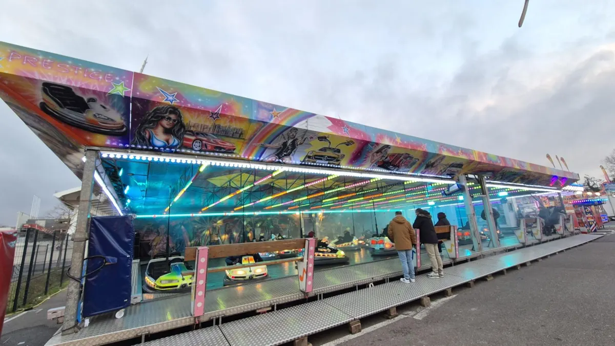 Autoscooter Super Bolides (Delahautemaison, F)