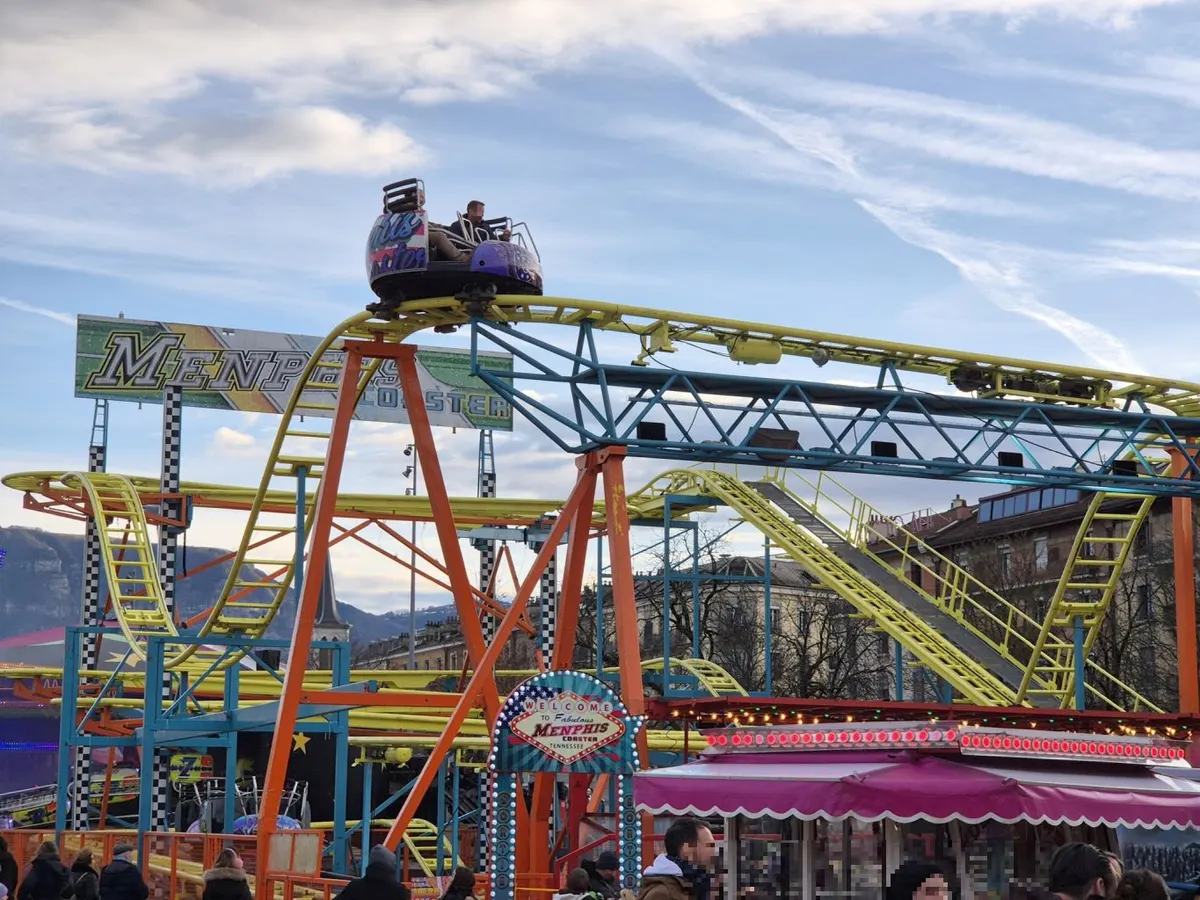 Menphis Coaster