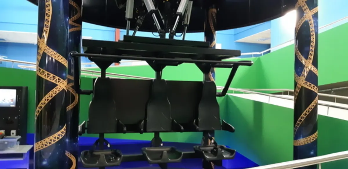 VIRTUAL REALITY COASTER
