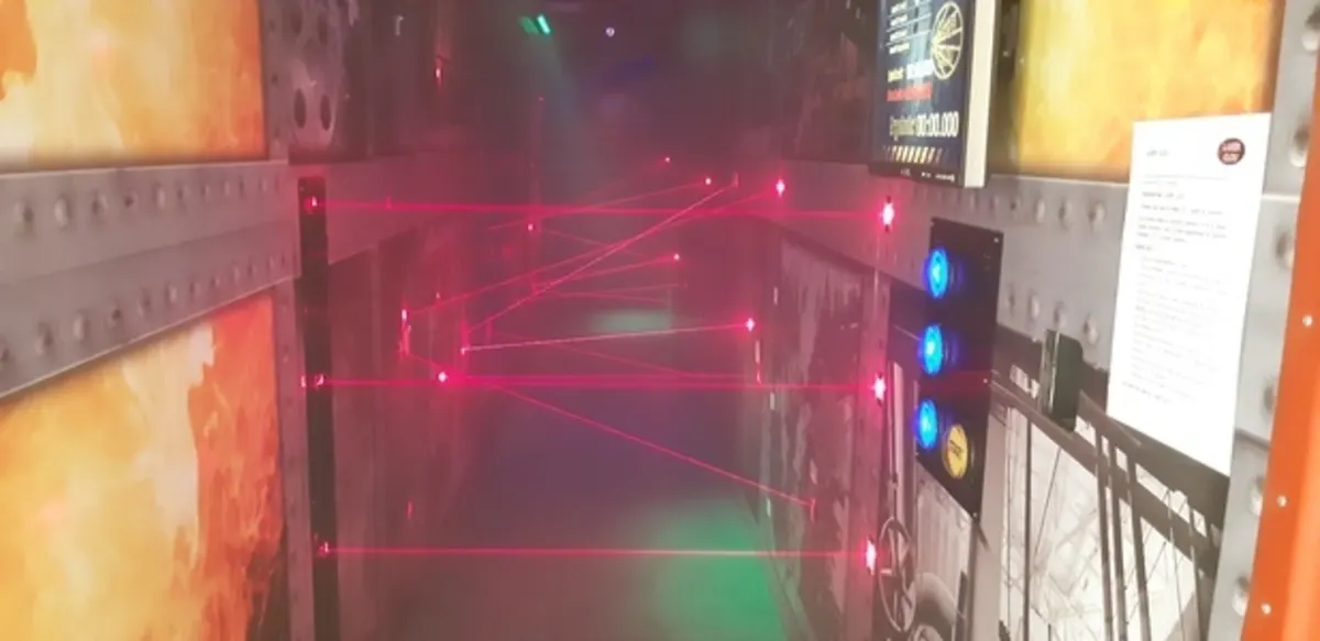 LASER-CLOU