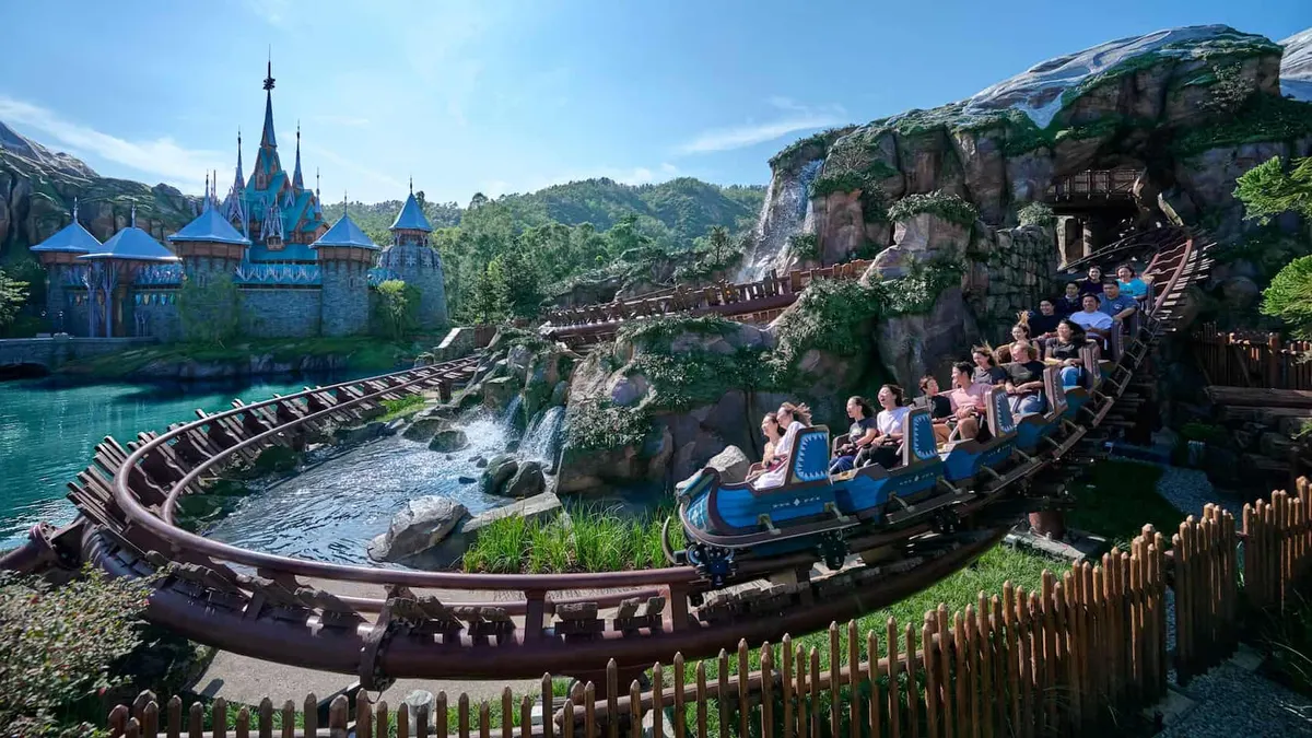 Wandering Oaken’s Sliding Sleighs