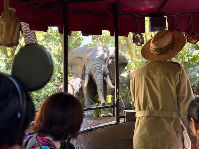 Jungle Cruise: Wildlife Expeditions