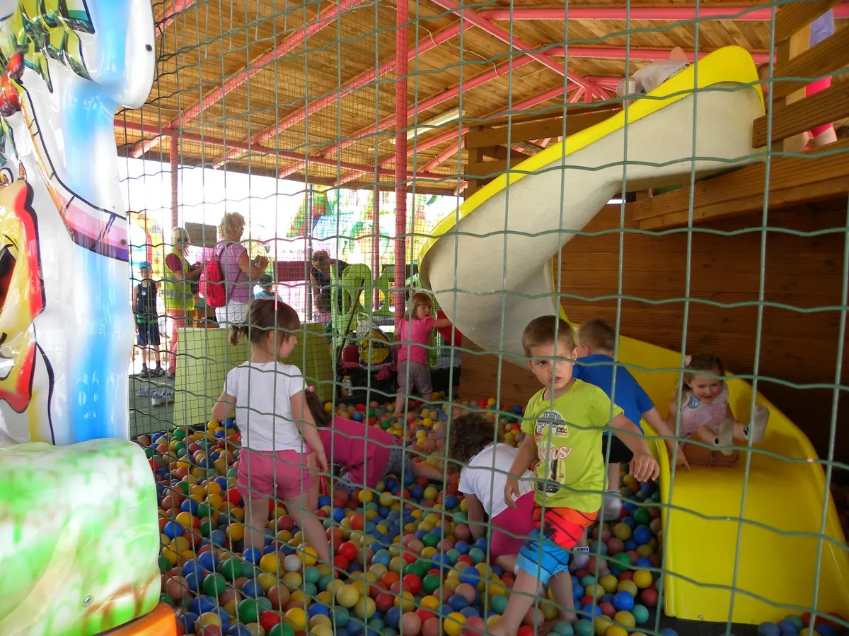 PLAC ZABAW – PIŁECZKI