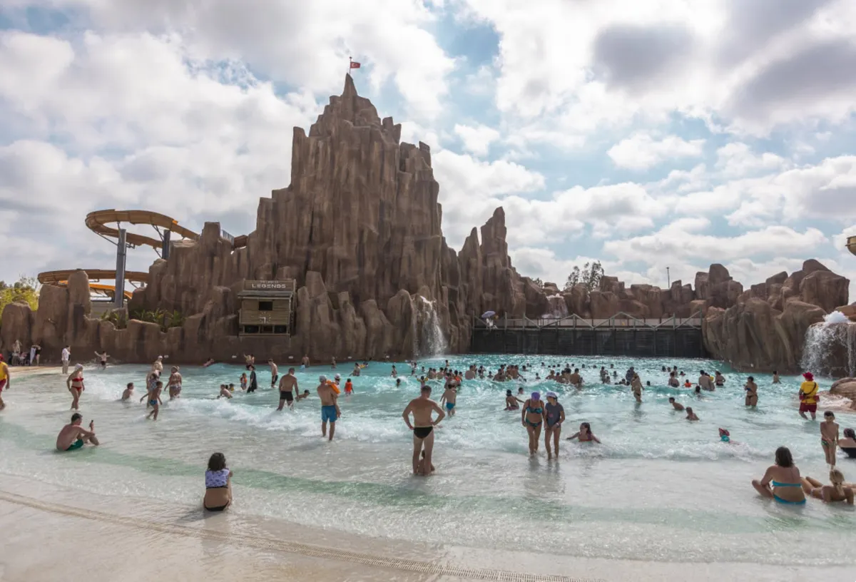 Wave Shock Pool