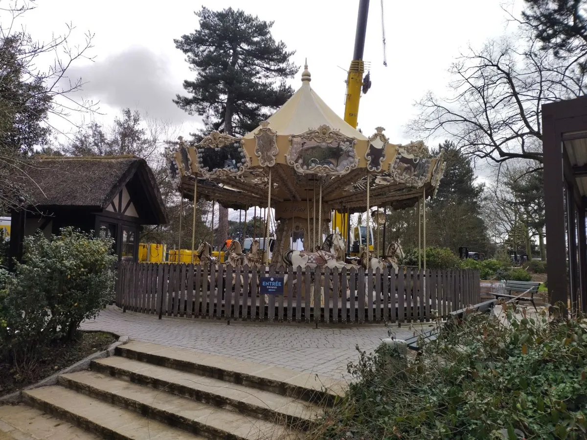 Le petit carrousel