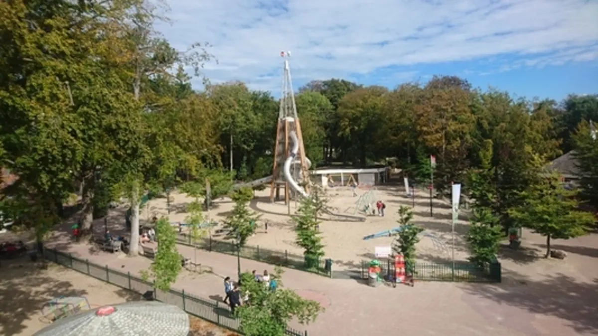 Speeltuin & Glijbaantoren