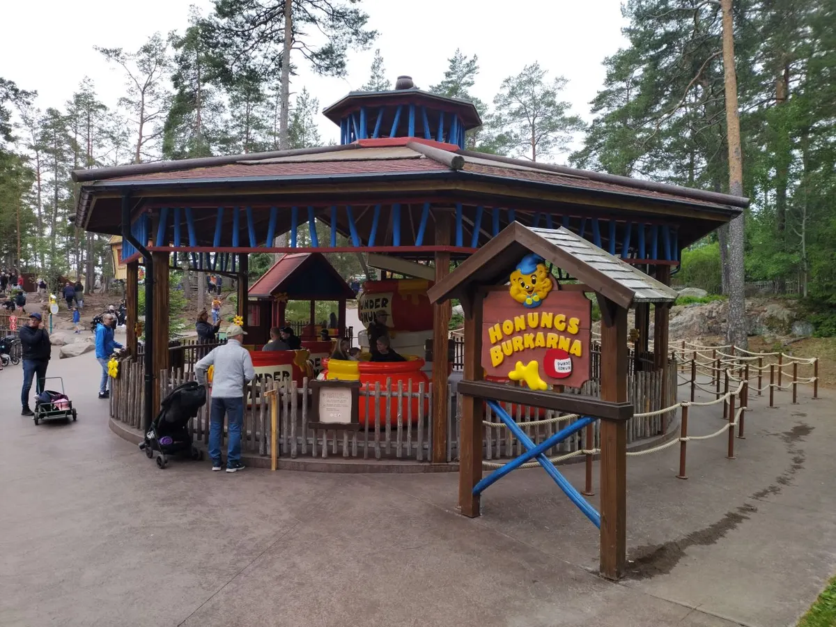 Dunderhonungsburkarna