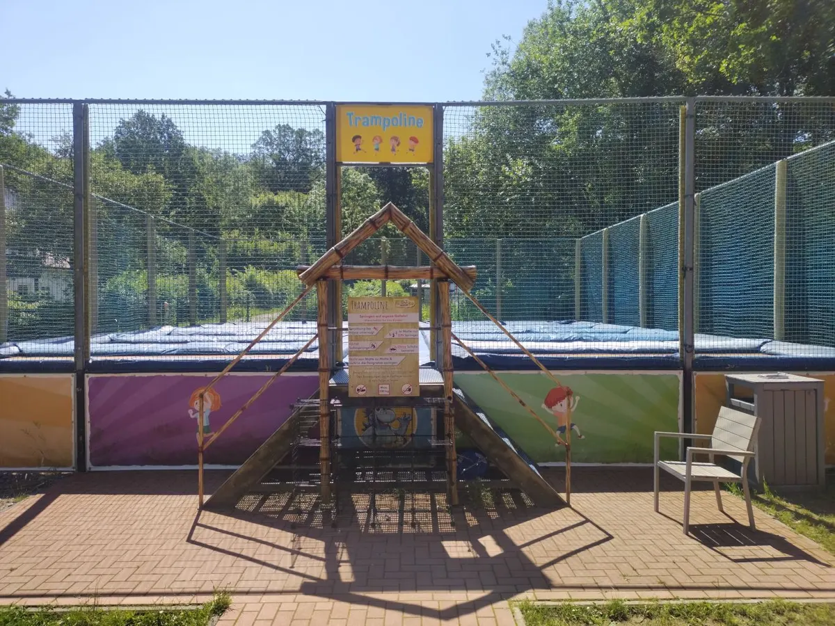Trampoline