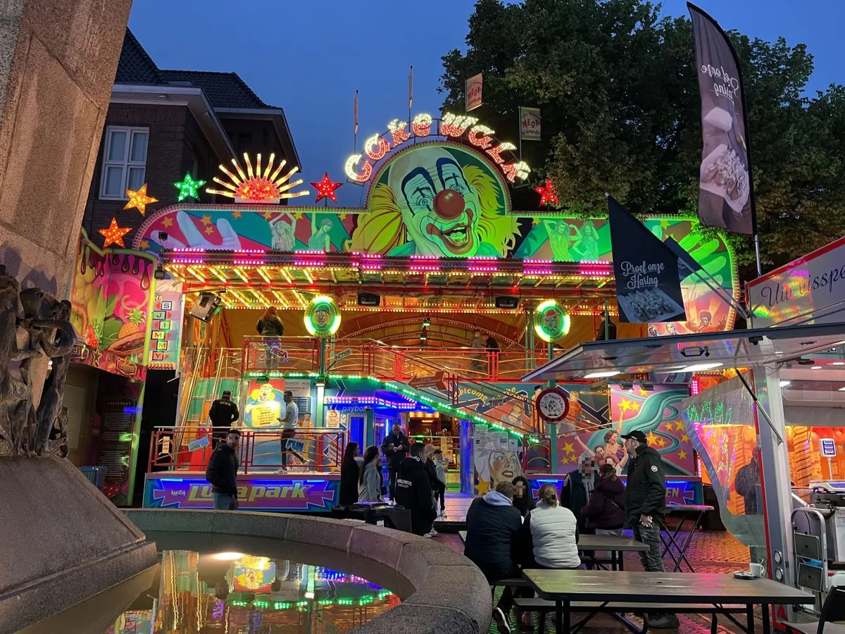 Cake Walk / Mega Lunapark (Reemer / Knubben, NL)