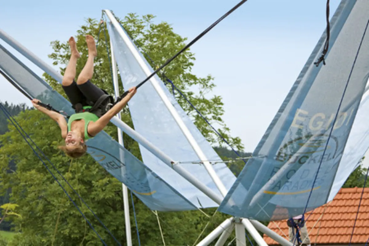 Bungee-Trampolin