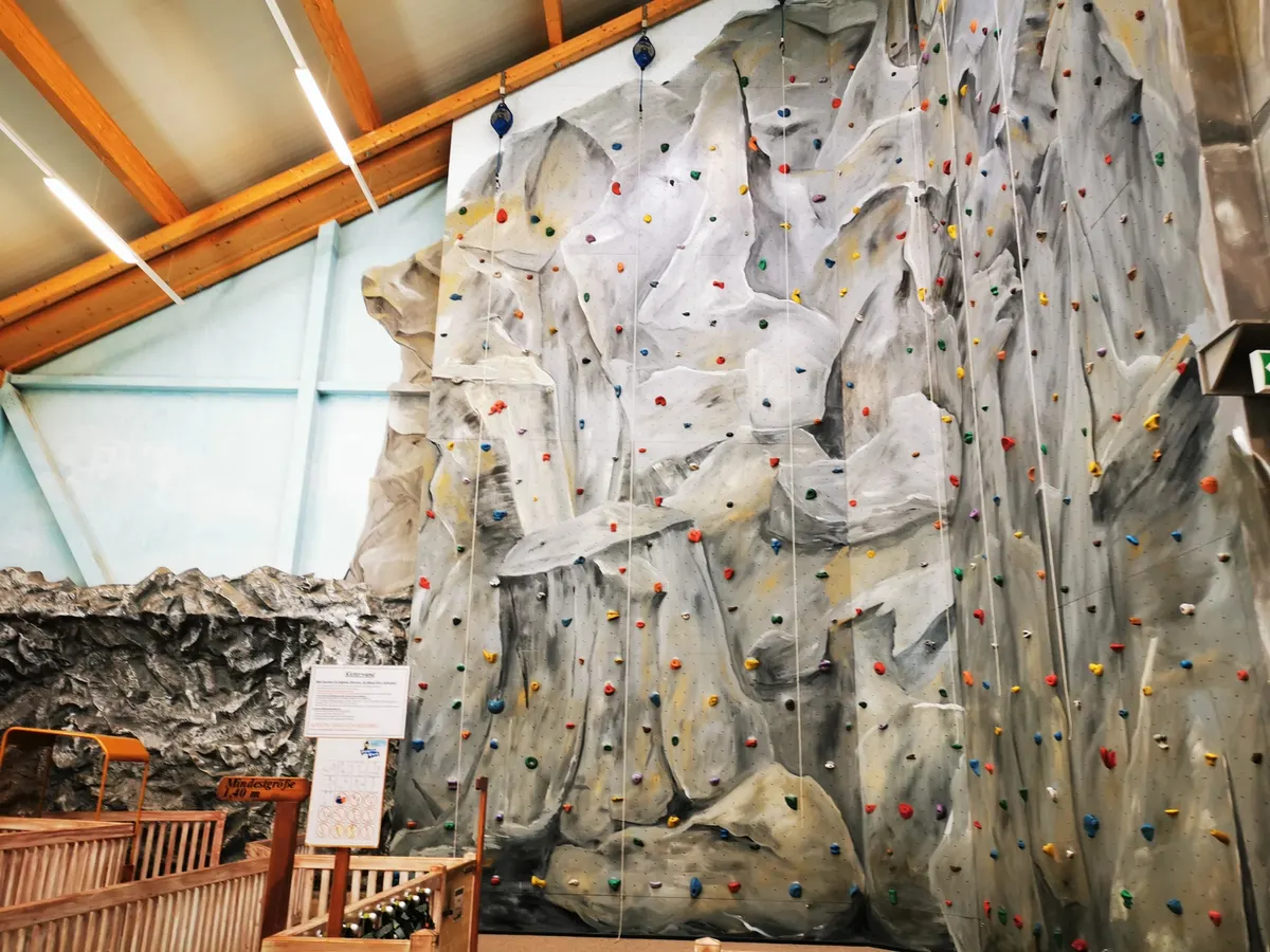 14 m-Kletterwand