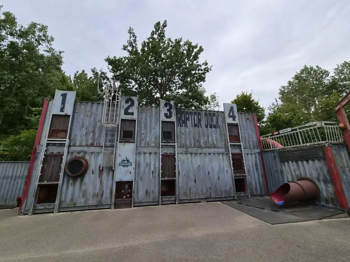 Raptor dock