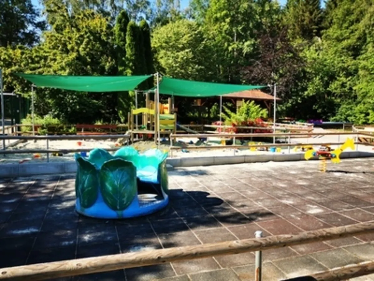 Spielplatz und Sandspielplatz Sahara