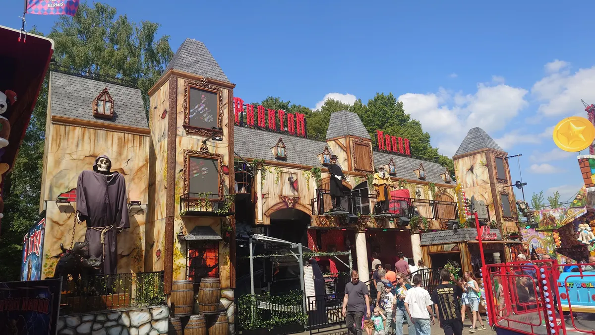 Phantom Manor (Albers, NL)