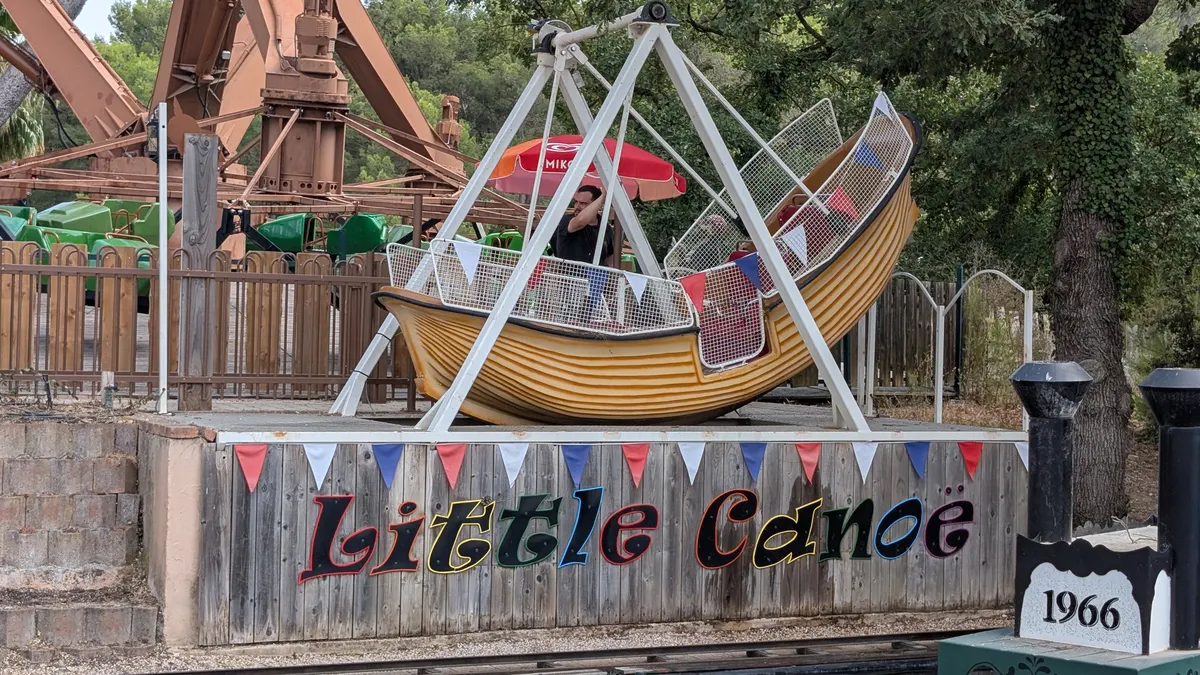 Little Canoé