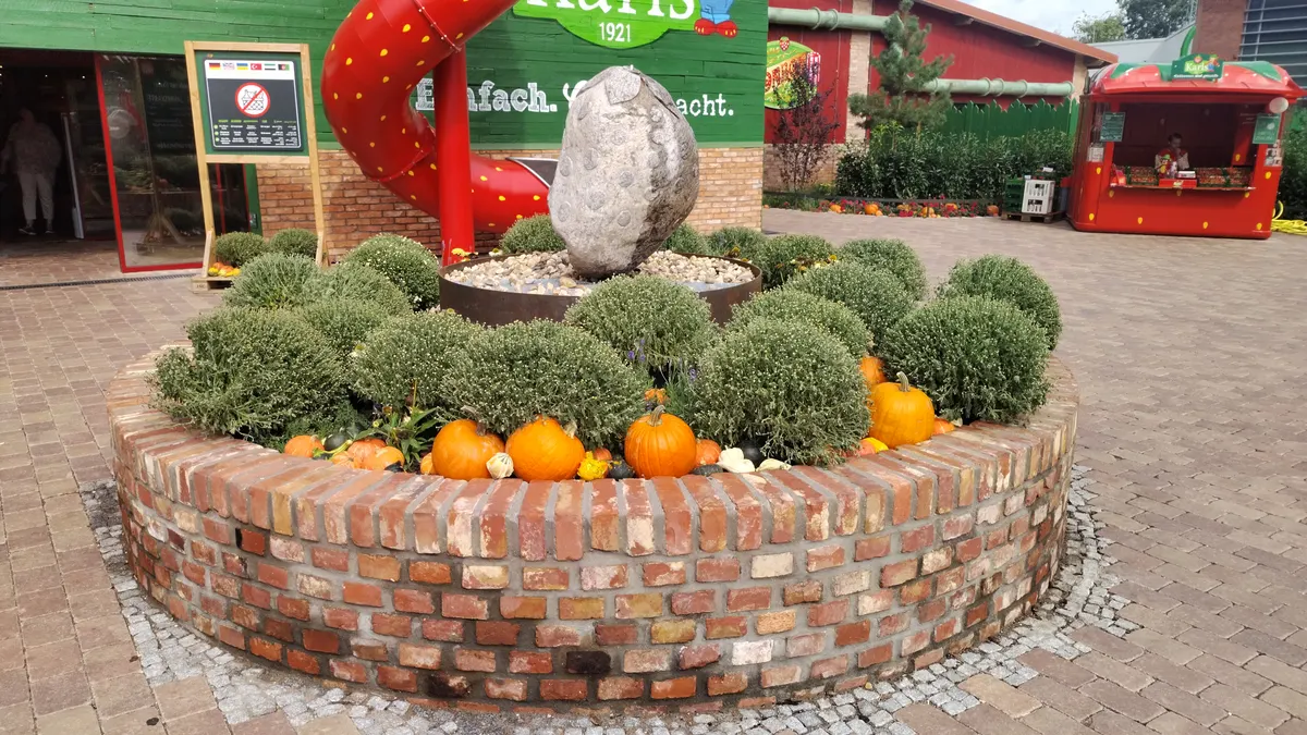 Erdbeerbrunnen