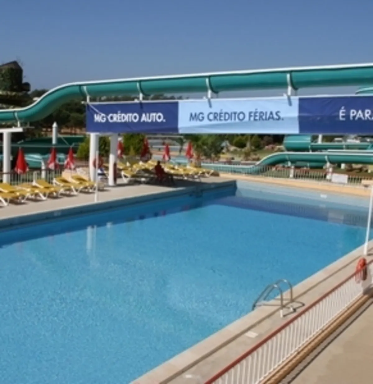 Piscina de Natação