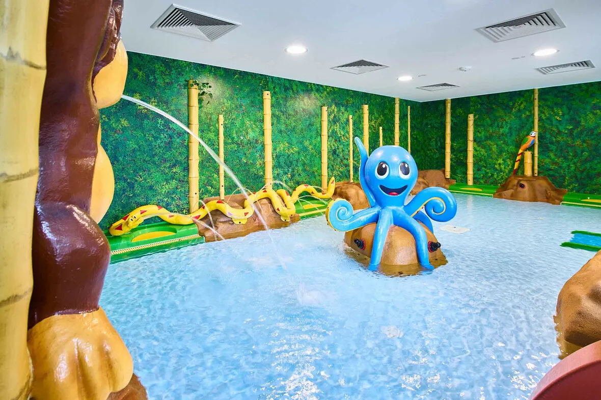 Hallenbad Kleinkinderbecken "Dschungel" (Foto: Freizeitbad Oktopus)
