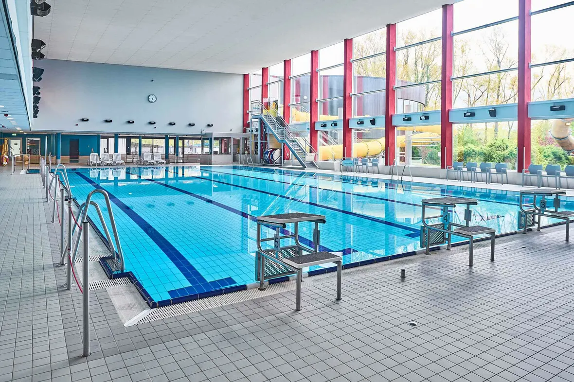 Hallenbad Sportbecken (Foto: Freizeitbad Oktopus)