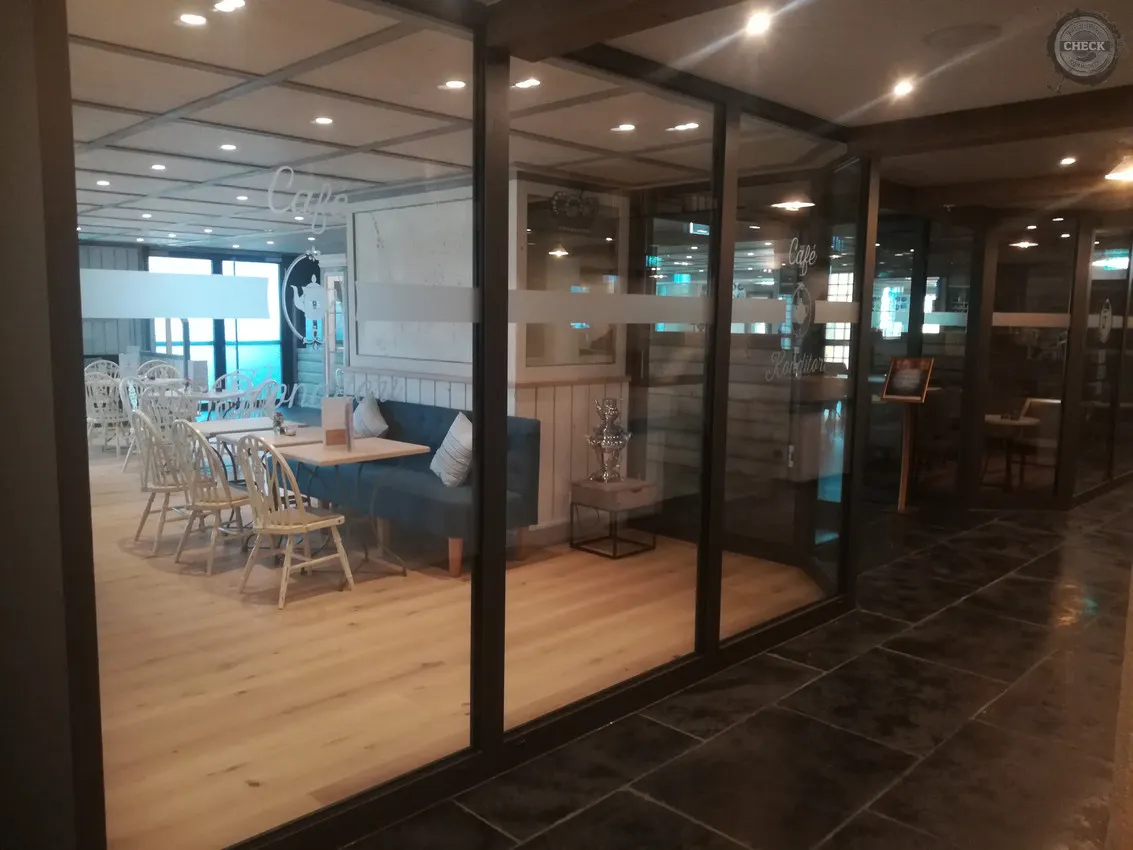 Cafe