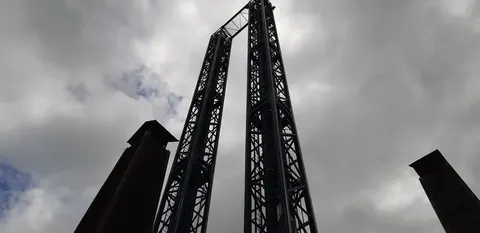 Oil Towers 1 und 2