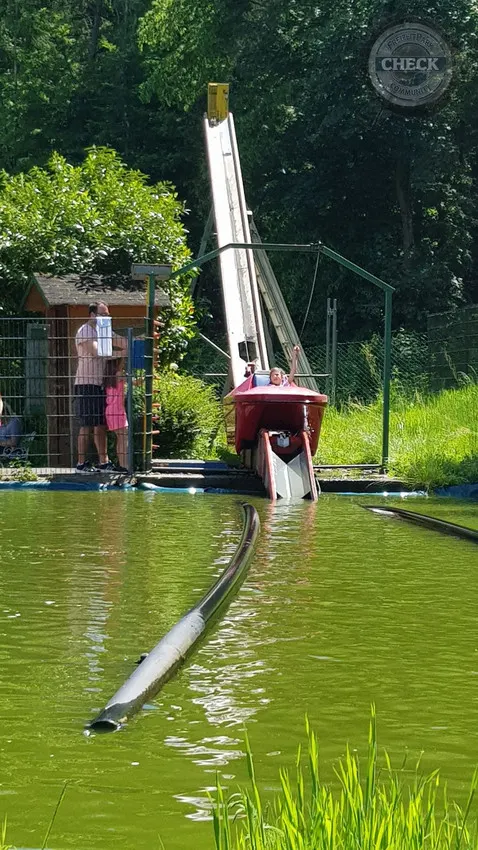 Wasserspringboot