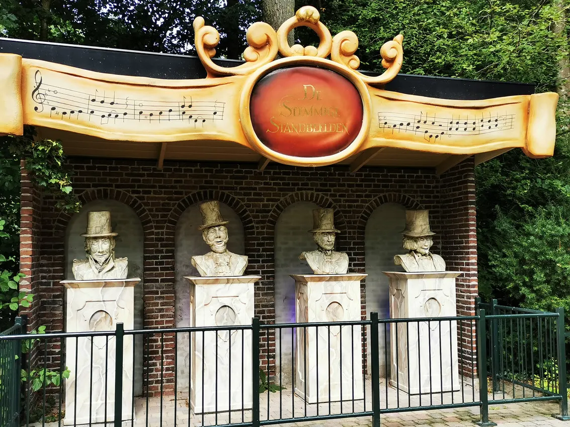 Singende Figuren