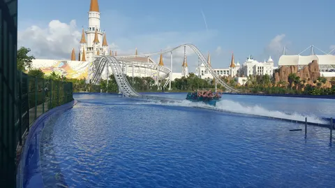 Typhoon Coaster Splash