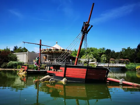 Waly Boat