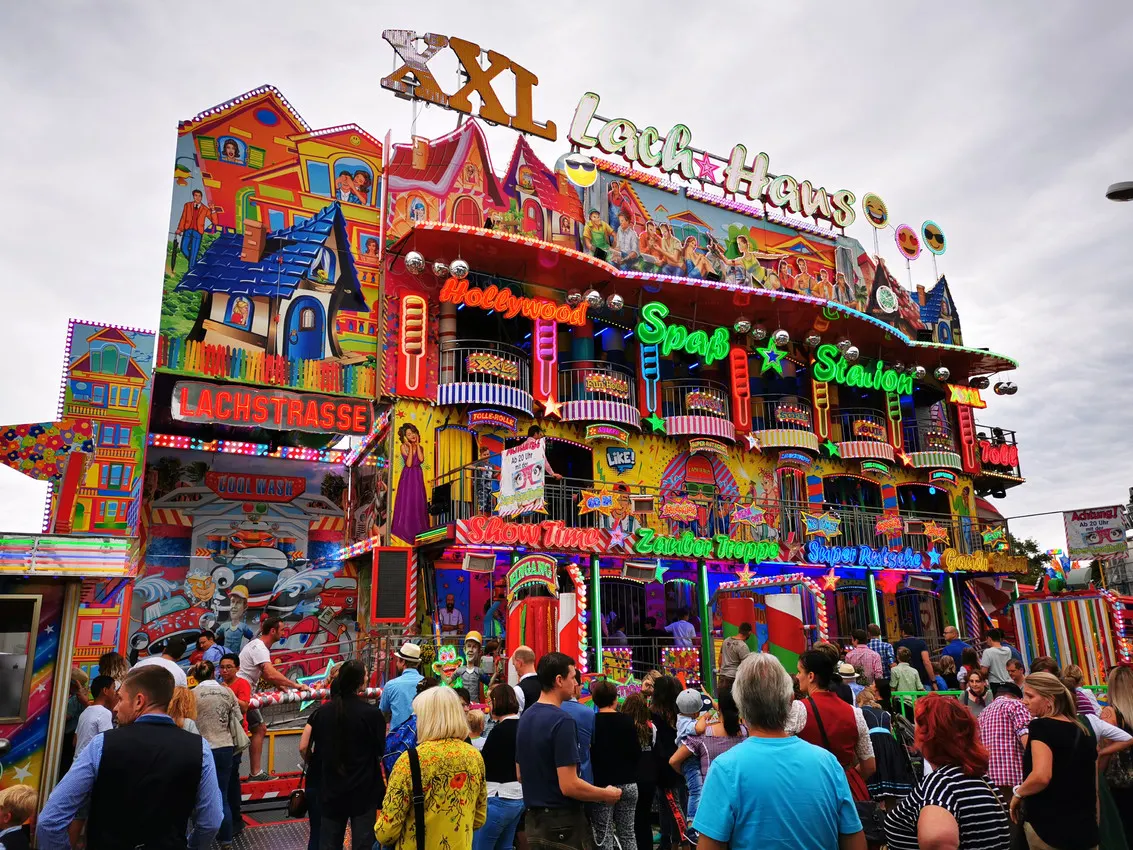 XXL Lach Haus 2019